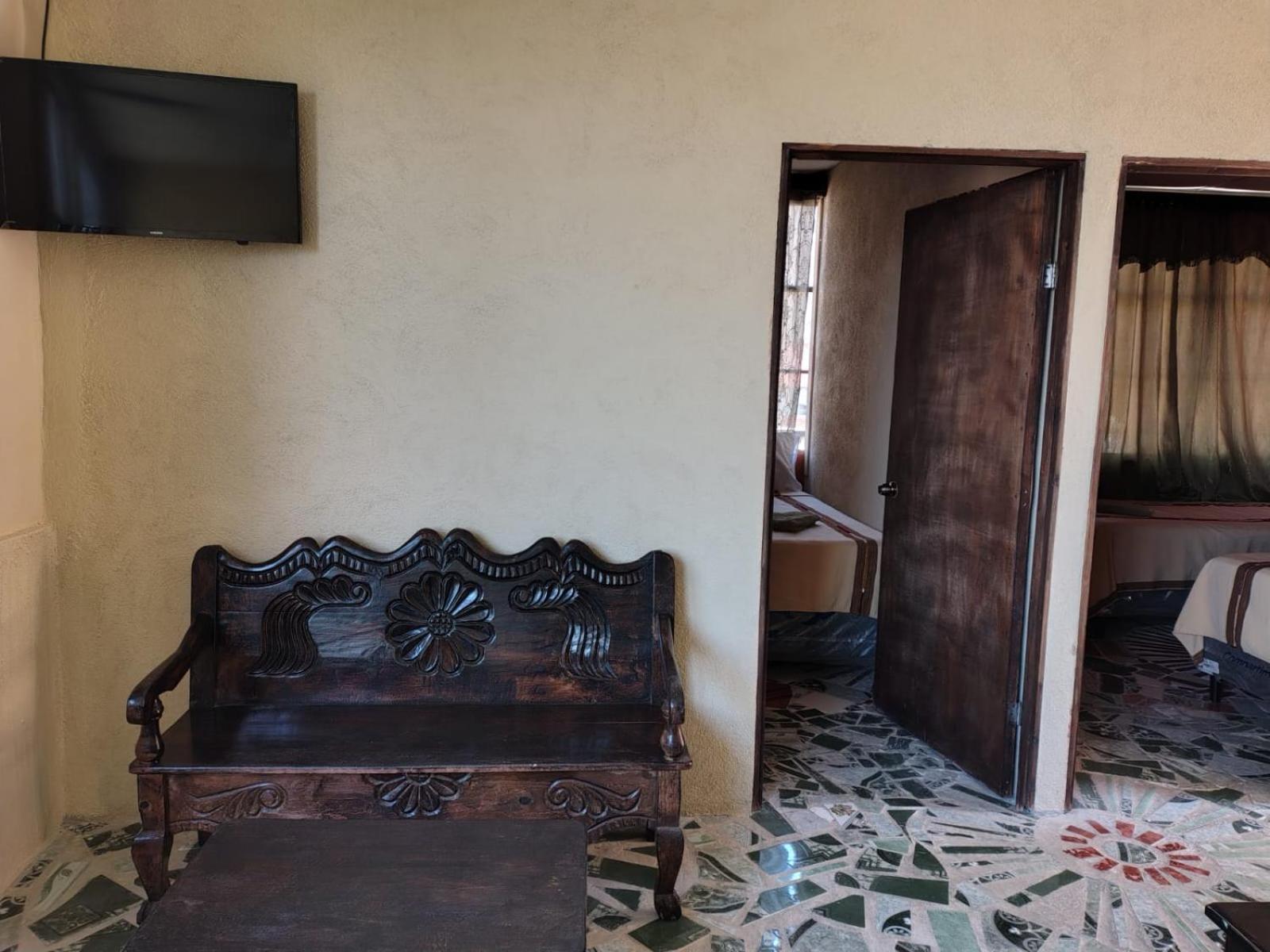 Casa Elefante Dormido Hotell Panajachel Eksteriør bilde